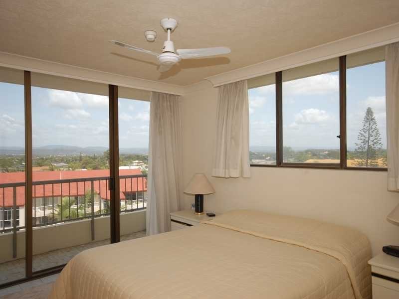 Unit 18/114 The Esplanade, Burleigh Heads QLD 4220