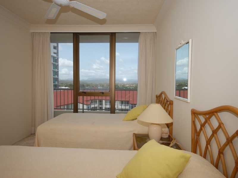 Unit 18/114 The Esplanade, Burleigh Heads QLD 4220