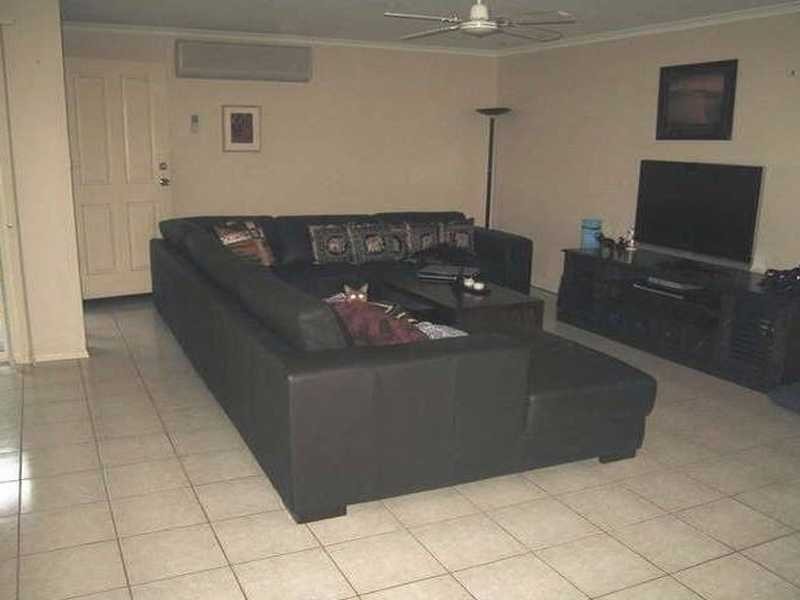 38 Beaconsfield Drive, Burleigh Waters QLD 4220