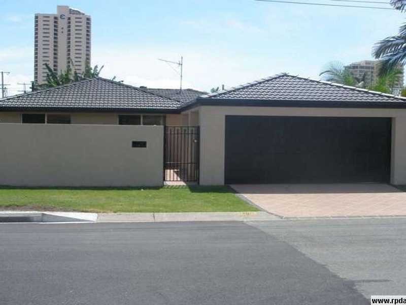 19 Clinton Ave, Burleigh Waters QLD 4220