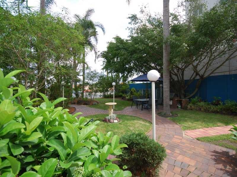 Unit 2/1899 Gold Coast Highway, Burleigh Heads QLD 4220