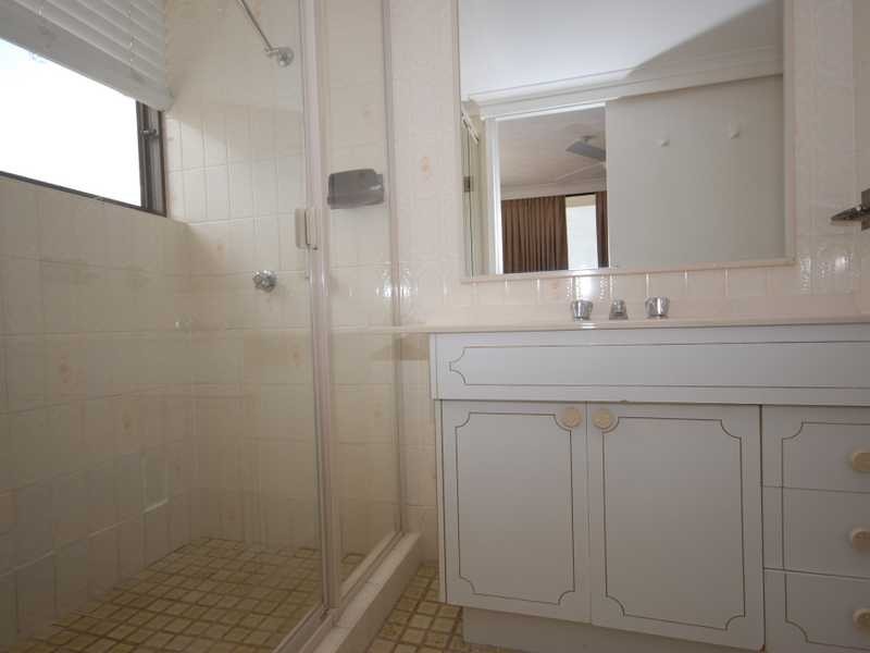 27/114 The Esplanade, Burleigh Heads QLD 4220