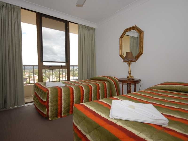 27/114 The Esplanade, Burleigh Heads QLD 4220