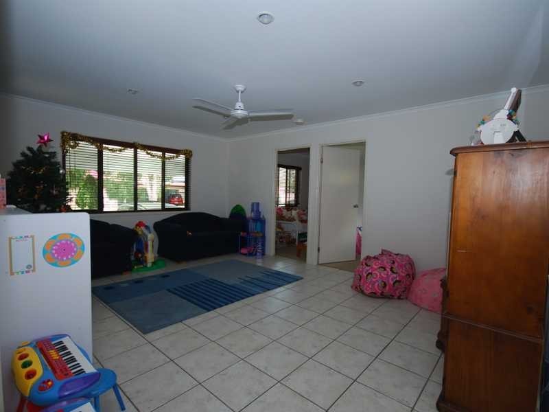 15 Newstead Street, Burleigh Waters QLD 4220