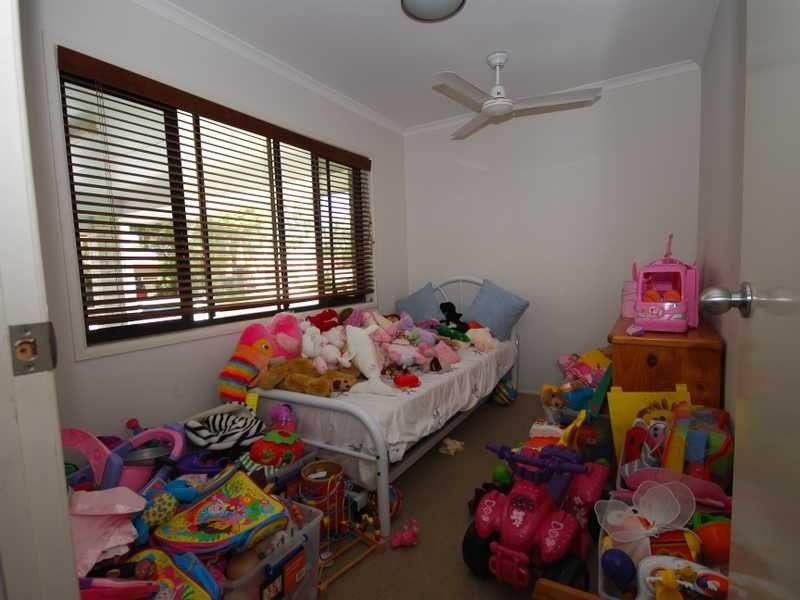 15 Newstead Street, Burleigh Waters QLD 4220