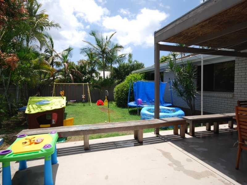 15 Newstead Street, Burleigh Waters QLD 4220