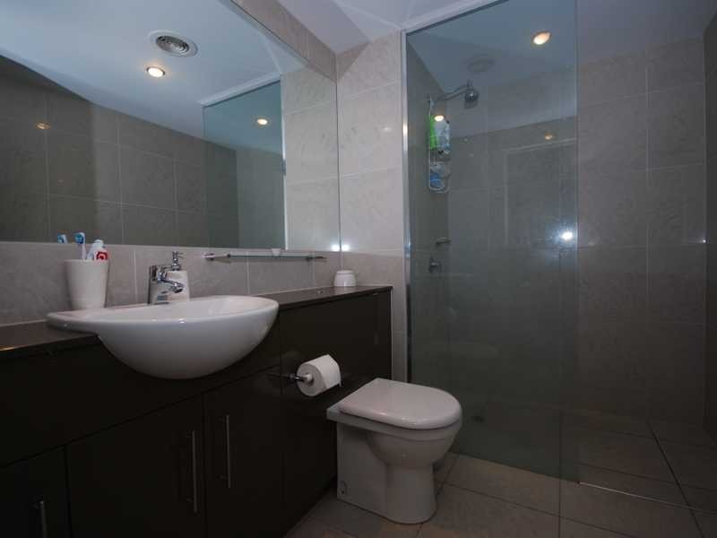 2051/1 Ocean Street, Burleigh Heads QLD 4220