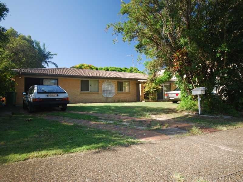 11 Nundah Avenue, Miami QLD 4220