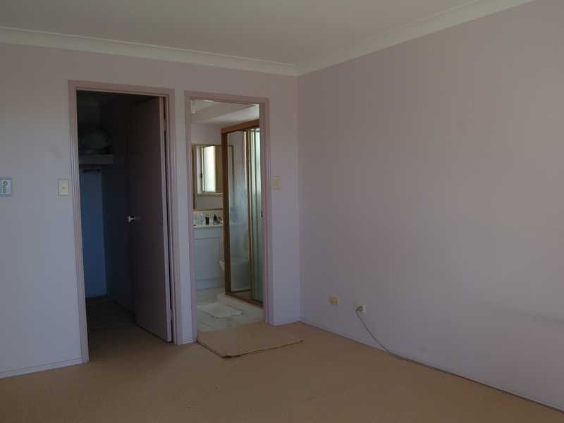 5 Cumberland Dr, Varsity Lakes QLD 4227