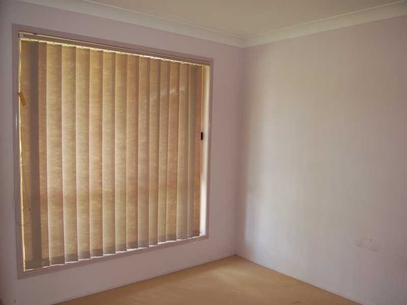 5 Cumberland Dr, Varsity Lakes QLD 4227