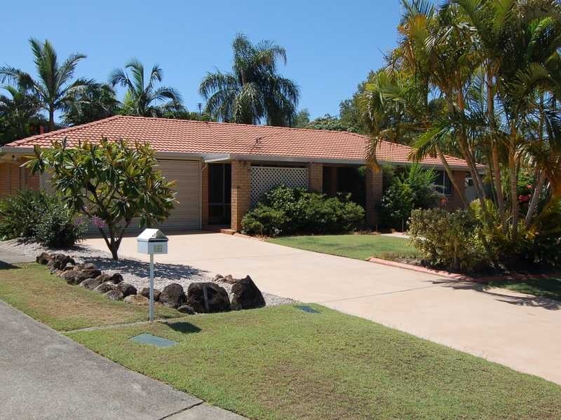 61 Bluejay St, Burleigh Waters QLD 4220