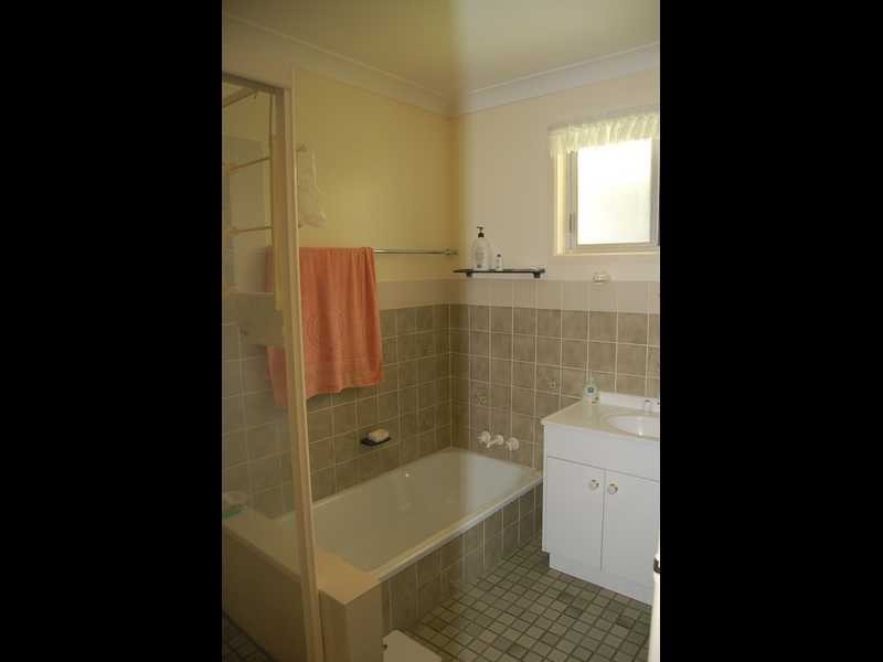 61 Bluejay St, Burleigh Waters QLD 4220