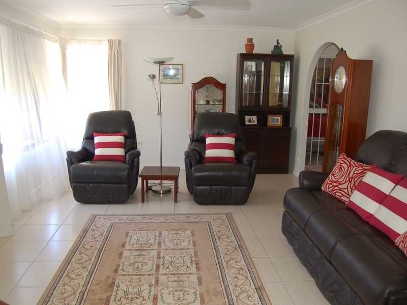 27 Kestrel Dr, Burleigh Waters QLD 4220