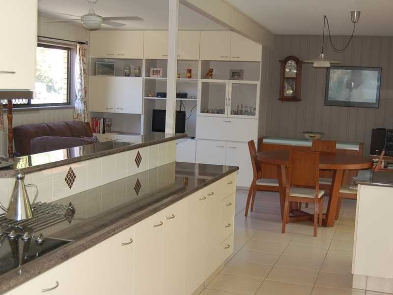 27 Kestrel Dr, Burleigh Waters QLD 4220