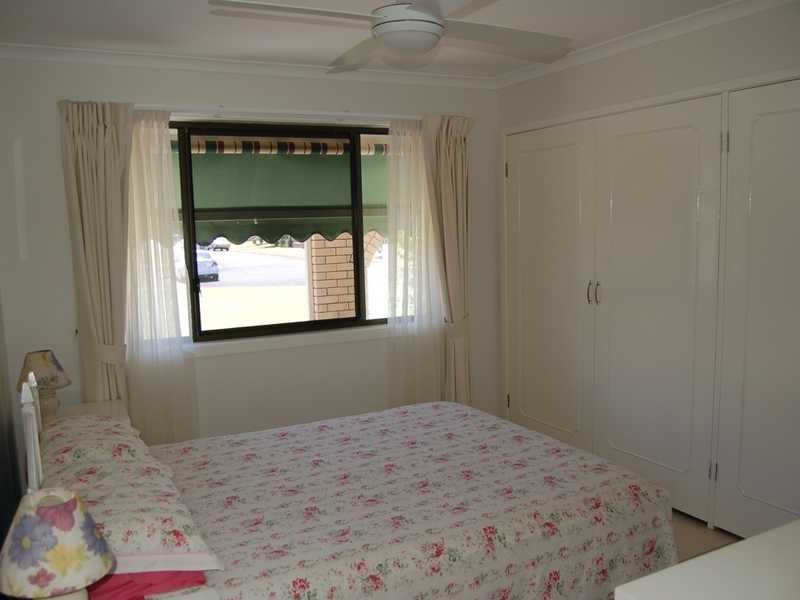 27 Kestrel Dr, Burleigh Waters QLD 4220