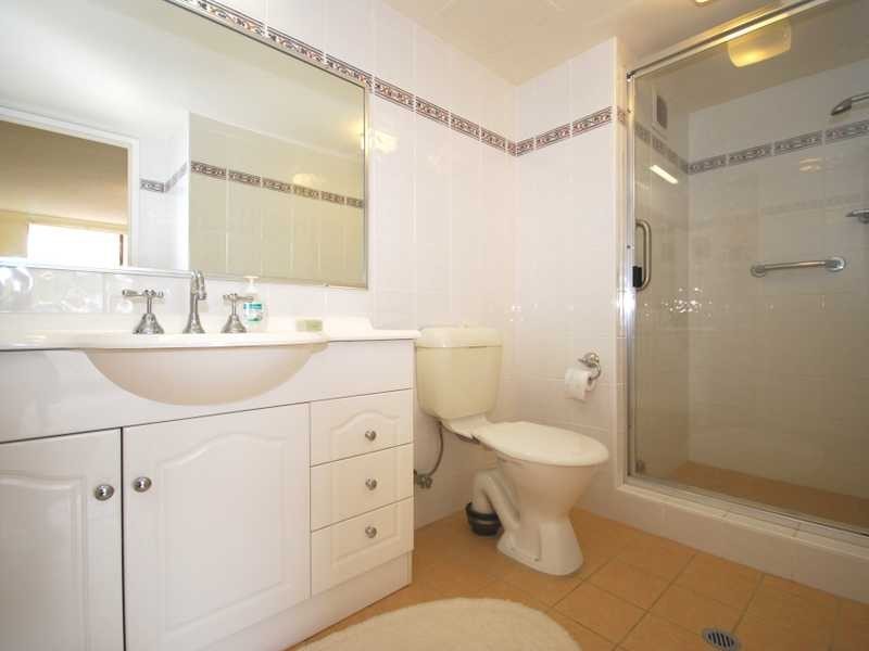 Unit 23/60 Goodwin Terrace, Burleigh Heads QLD 4220