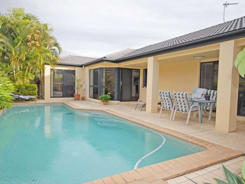 18 Sea Eagle Dr, Burleigh Waters QLD 4220