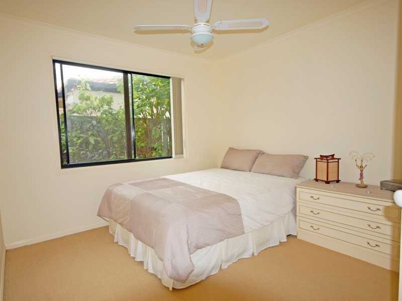 18 Sea Eagle Dr, Burleigh Waters QLD 4220