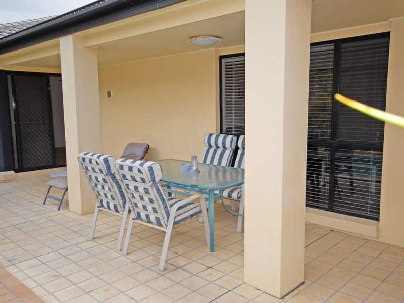 18 Sea Eagle Dr, Burleigh Waters QLD 4220