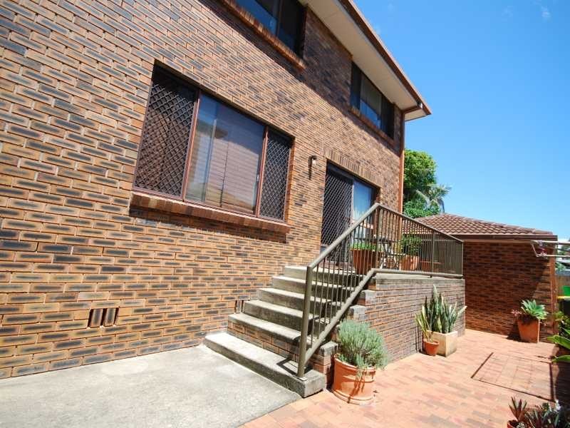 Unit 2/2218 Gold Coast Highway, Mermaid Beach QLD 4218