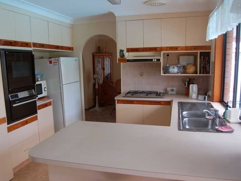 12 Honeywood Ct, Burleigh Waters QLD 4220