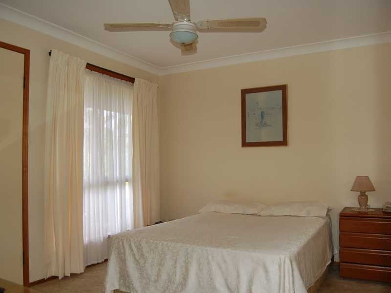 12 Honeywood Ct, Burleigh Waters QLD 4220