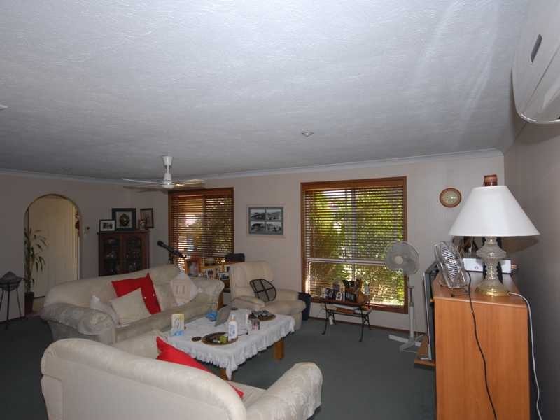 21 Treeview Dr, Burleigh Waters QLD 4220