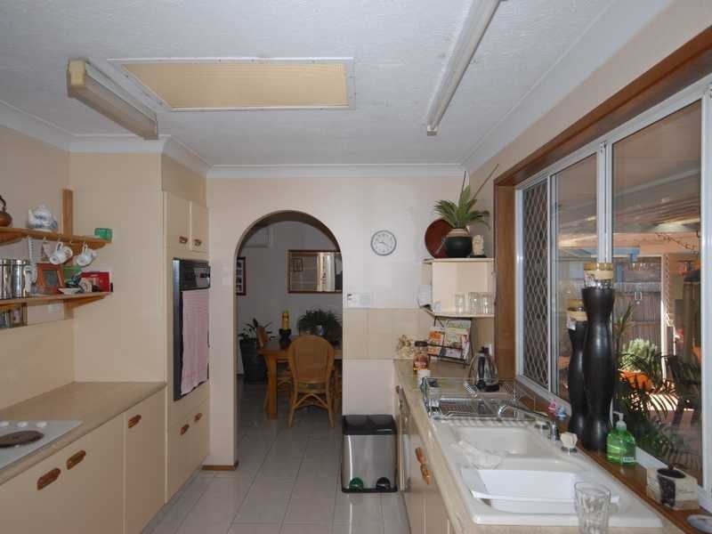 21 Treeview Dr, Burleigh Waters QLD 4220