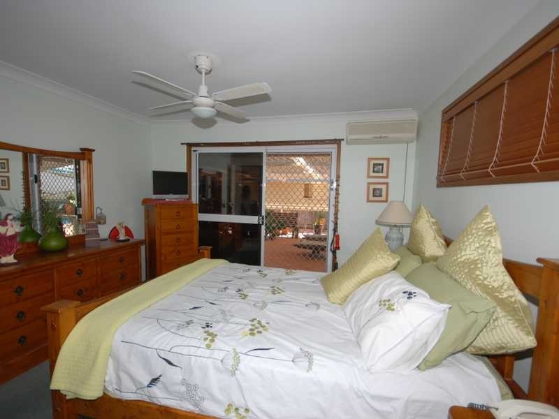 21 Treeview Dr, Burleigh Waters QLD 4220