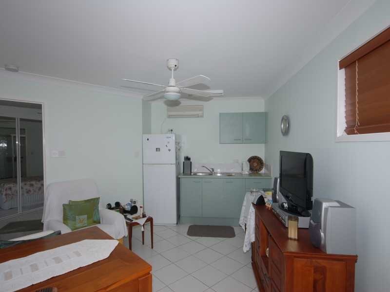 21 Treeview Dr, Burleigh Waters QLD 4220