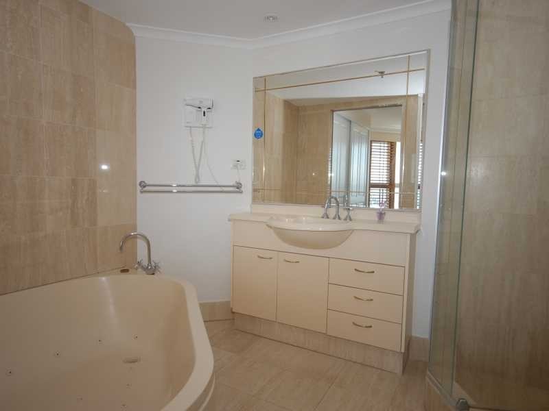 Unit 8C/238 The Esplanade, Miami QLD 4220