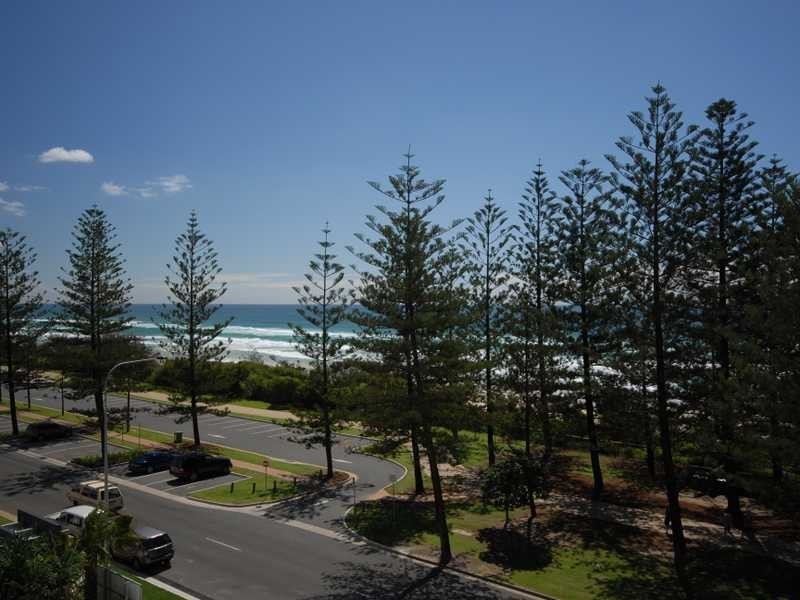 Unit 13/100 The Esplanade, Burleigh Heads QLD 4220