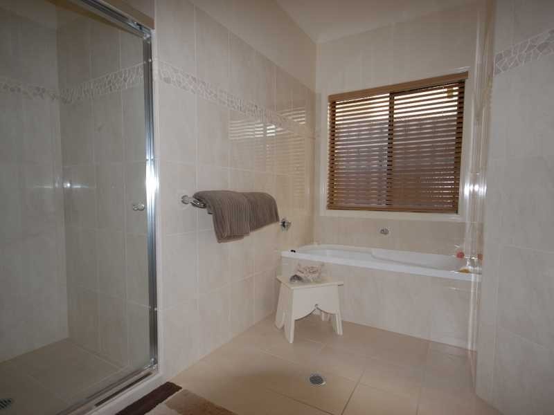 21 Gerona Cct, Varsity Lakes QLD 4227