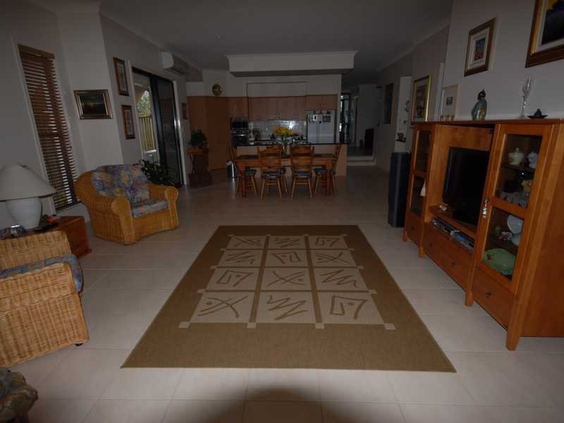 21 Gerona Cct, Varsity Lakes QLD 4227