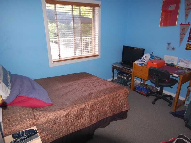 3 Bradley Ave, Miami QLD 4220