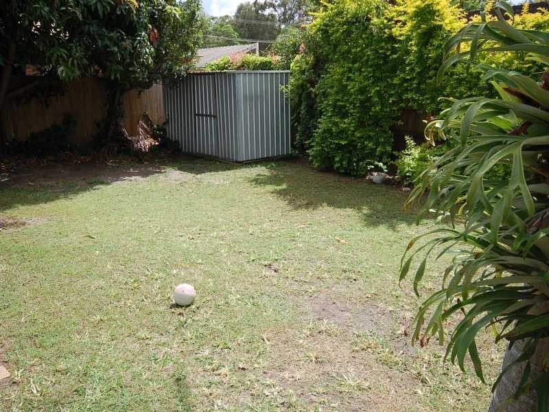 3 Bradley Ave, Miami QLD 4220