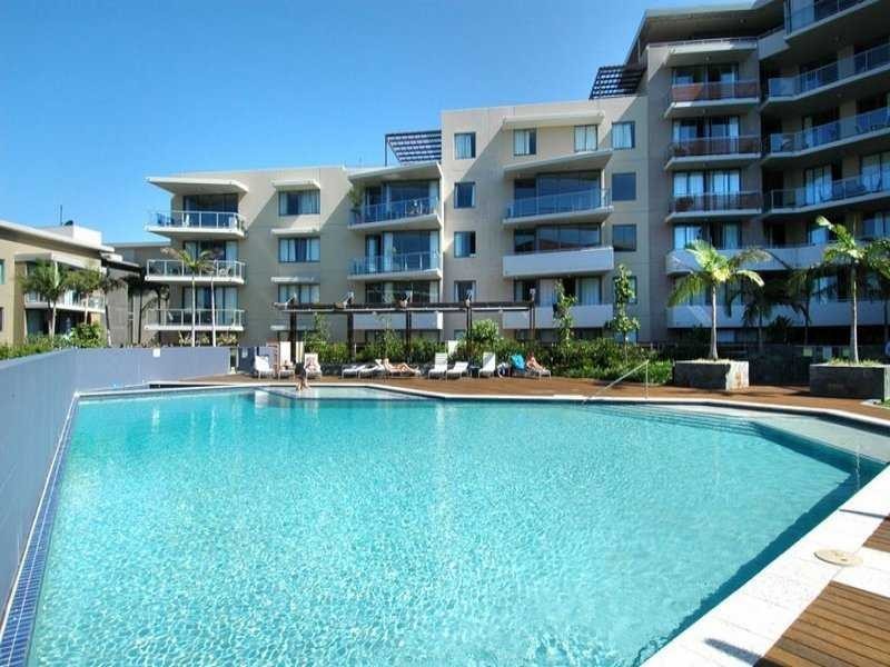 Unit 2072/1 Ocean, Burleigh Heads QLD 4220