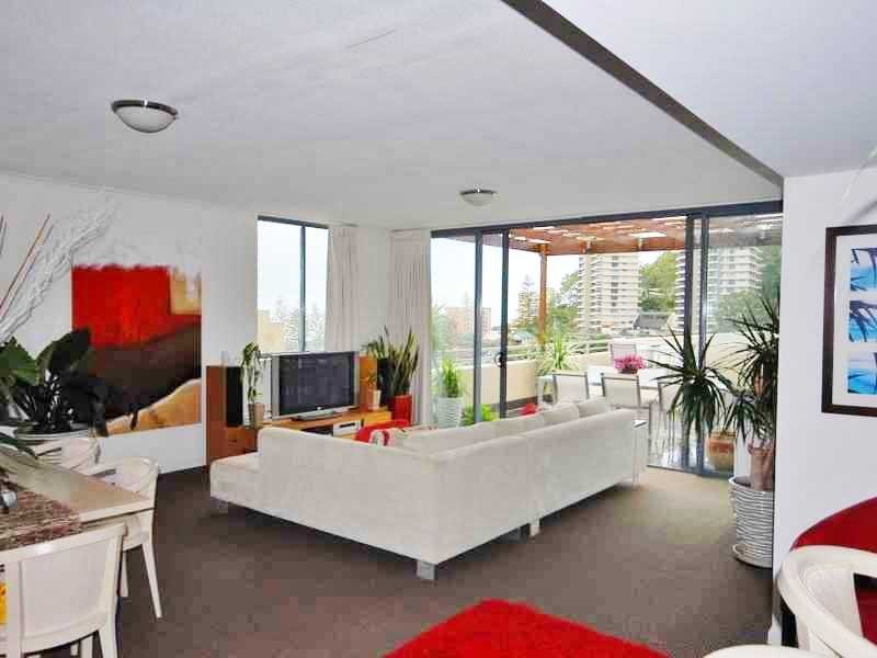 Unit 2072/1 Ocean, Burleigh Heads QLD 4220