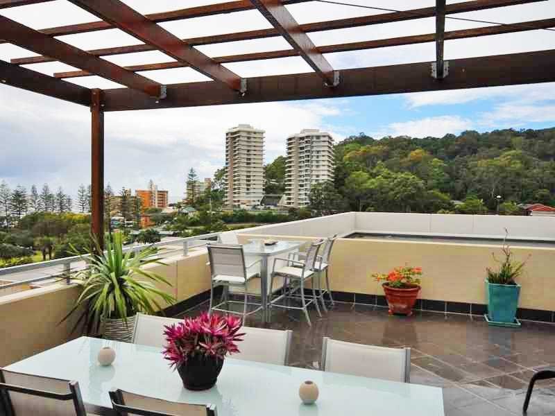 Unit 2072/1 Ocean, Burleigh Heads QLD 4220