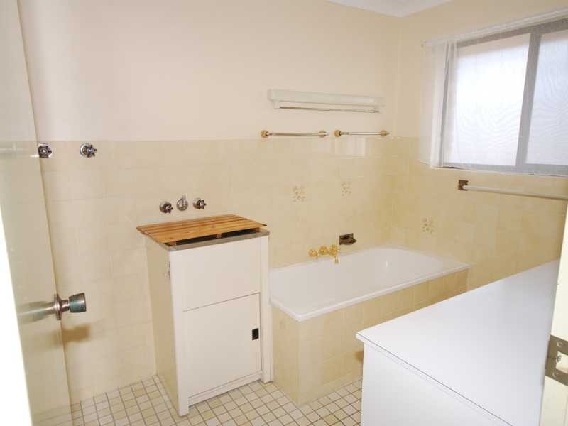 Unit 8/1933 Gold Coast Highway, Burleigh Heads QLD 4220