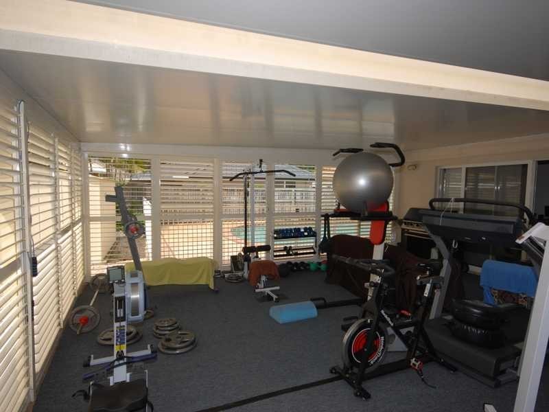 161 Dunlin Drive, Burleigh Waters QLD 4220