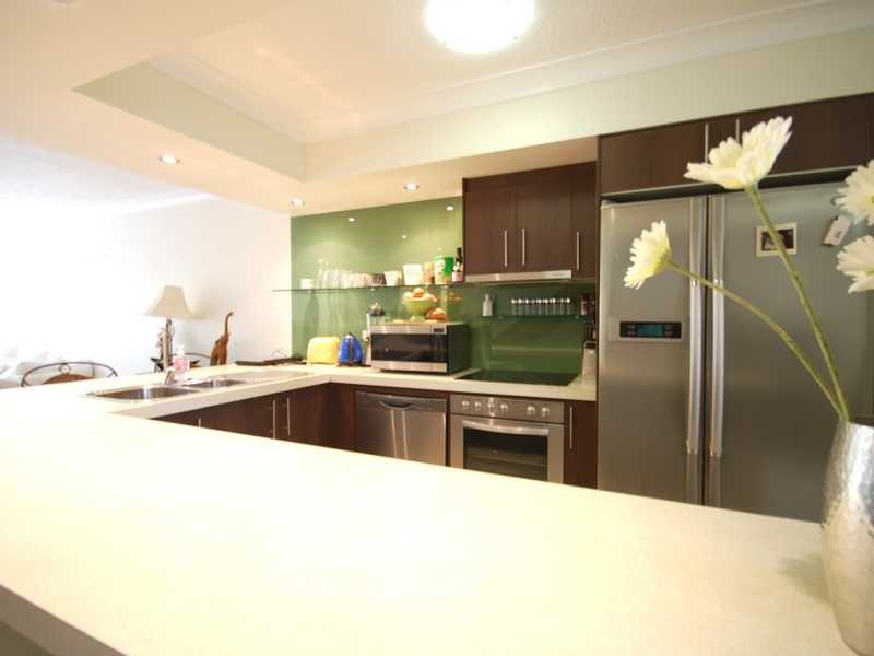 Unit 25/105 Christine Ave, Burleigh Waters QLD 4220