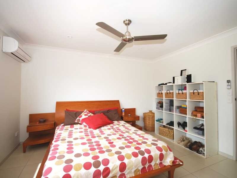 Unit 25/105 Christine Ave, Burleigh Waters QLD 4220