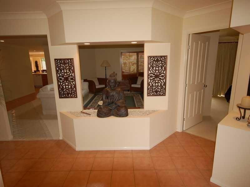 7 Nuthatch St, Burleigh Waters QLD 4220