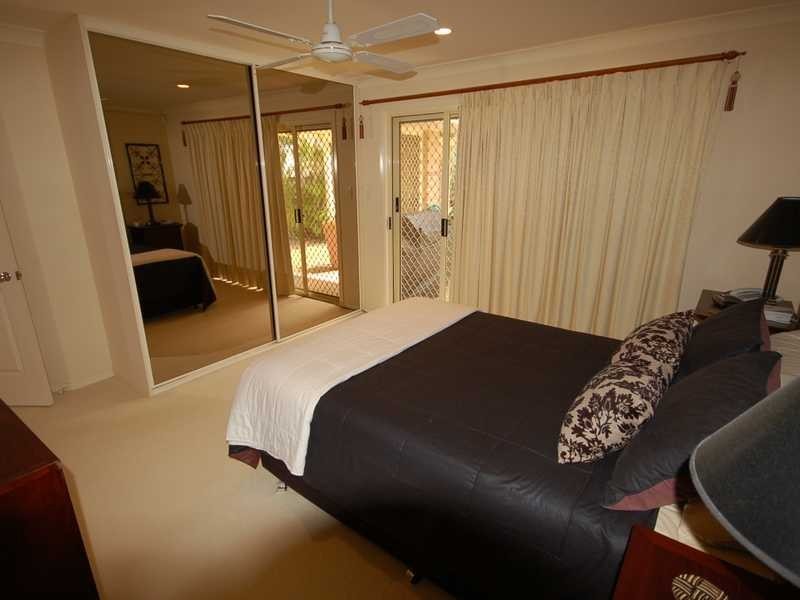 7 Nuthatch St, Burleigh Waters QLD 4220