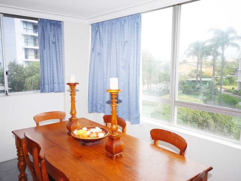 Unit 9/24 The Esplanade, Burleigh Heads QLD 4220