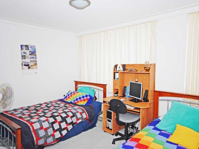 Unit 9/24 The Esplanade, Burleigh Heads QLD 4220
