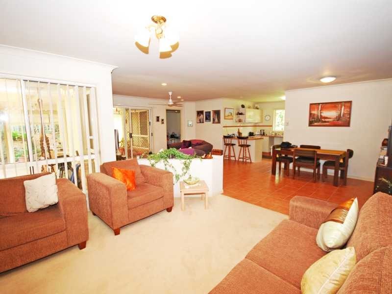 19 Madeline St, Mudgeeraba QLD 4213