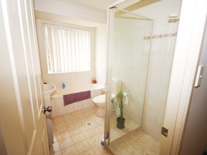 19 Madeline St, Mudgeeraba QLD 4213