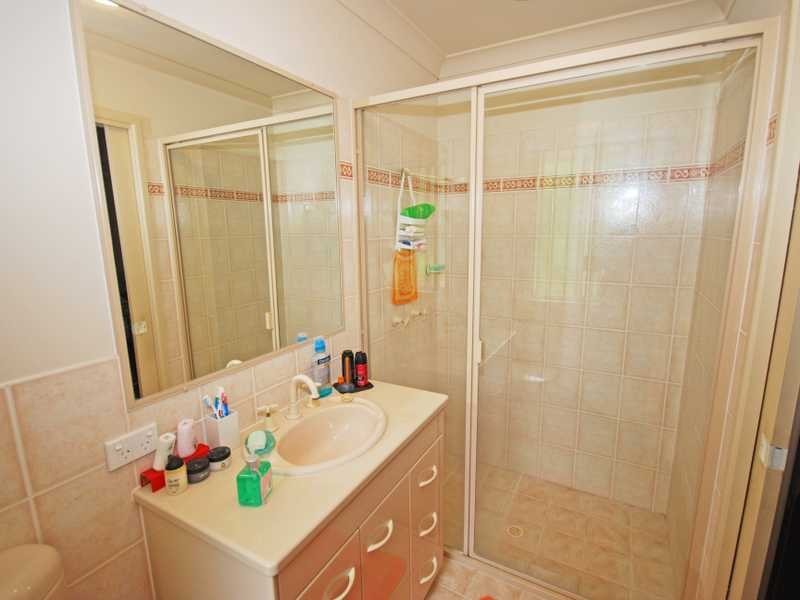 19 Madeline St, Mudgeeraba QLD 4213